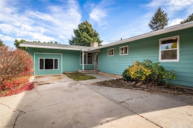 944 1st Place SE, East Wenatchee, WA 98802 - photo 2