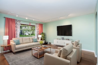 1165 Clarence Ave, Oak Park, IL 60304 - photo 3