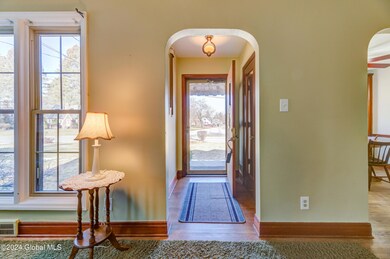 7 Miles Standish Rd, Schenectady, NY 12306 - photo 4