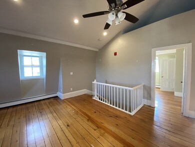 267 Lafayette St unit 3rd, Salem, MA 01970 - photo 2