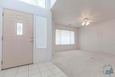 4- Entry and Living Room