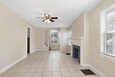 1729 E Kenworth Rd, Columbus, OH 43224 - photo 5