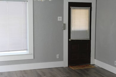 722 E 6th St, Concordia, KS 66901 - photo 5