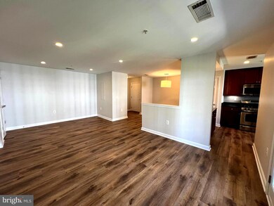 4111 S Four Mile Run Dr unit 401, Arlington, VA 22204 - photo 5