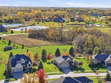 1319 W Cademon Cir, Lincoln, NE 68523 - photo 2