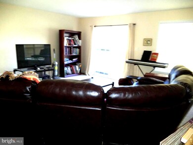 32 Sanford Dr, Bunker Hill, WV 25413 - photo 4