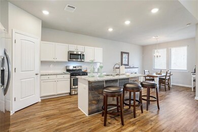 Gorgeous Kitchen, Granite counter tops, SS applian