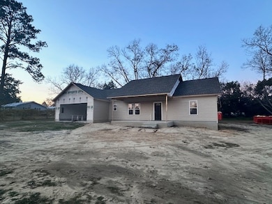 142 Lamar St, Omega, GA 31775 - photo 2