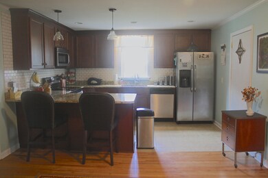 7 Kitchen 3