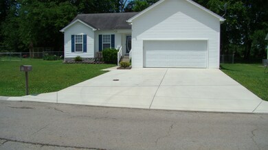 118 Lorien Cir, Shelbyville, TN 37160 - photo 2