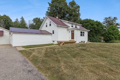 02-5423-Howard-City-Edmore-Rd-Vestaburg-