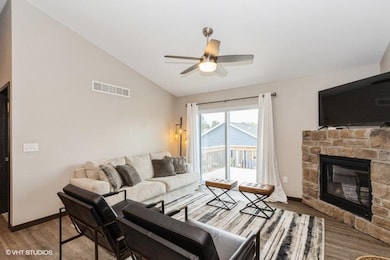 611 Riley Ln, West Branch, IA 52358 - photo 3