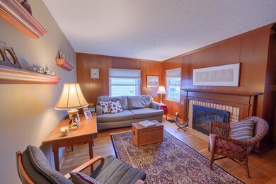 118 E Royal Forest Blvd (9)