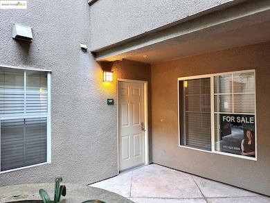 320 Caldecott Ln unit 127, Oakland, CA 94618 - photo 5