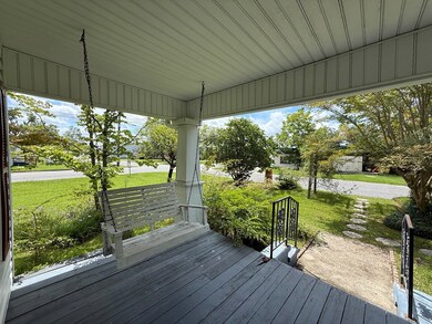 20 W Sycamore St, Hazlehurst, GA 31539 - photo 4