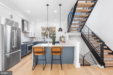 130 W Allen St, Philadelphia, PA 19123 - photo 2