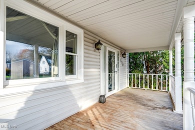 230 W 39th St, Lorain, OH 44052 - photo 3