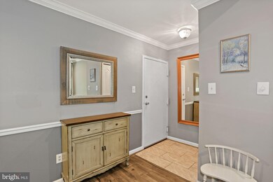 1664 Parkcrest Cir unit 301, Reston, VA 20190 - photo 3