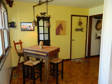 822 Shawnee Trail, Lake In the Hills, IL 60156 - photo 7