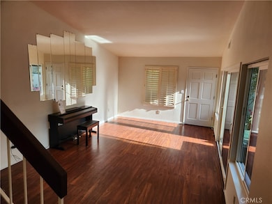 10407 Larwin Ave, Chatsworth, CA 91311 - photo 5