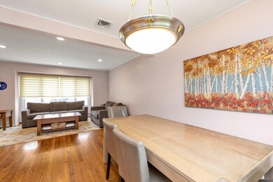 19 Alan Ct, Plainview, NY 11803 - photo 6