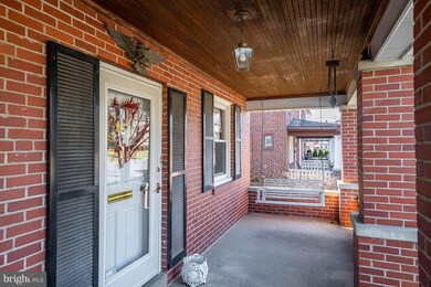 338 E Elm St, Reading, PA 19607 - photo 2