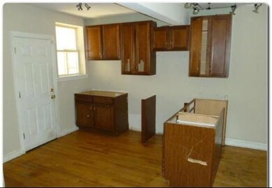 6317 N Sacramento Ave unit 1W, Chicago, IL 60659 - photo 2