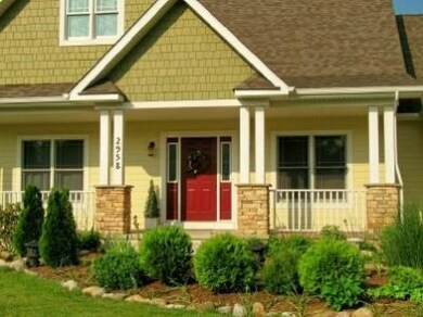 Solar Powered Auto On/Off Exterior Lighting on Garage & Front Porch, Cement Board Siding Ã¢?? manufactured with recycled content,Nu Wool Insulation ~ made from eco friendly cellulose, requires 10% of energy required to manufacture v. fiberglass Ã¢?? 40% mor