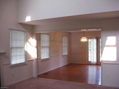 living room/dining room