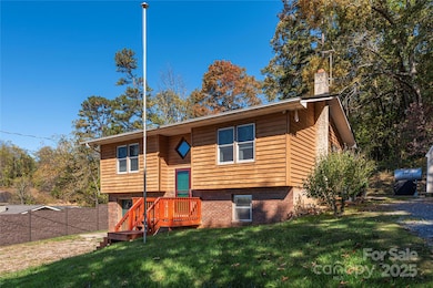 29 Arrowhead St, Clyde, NC 28721 - photo 2