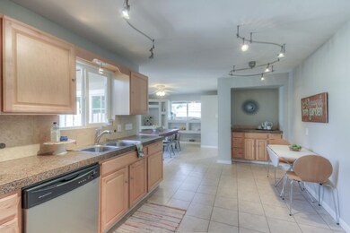 Kitchen (3)