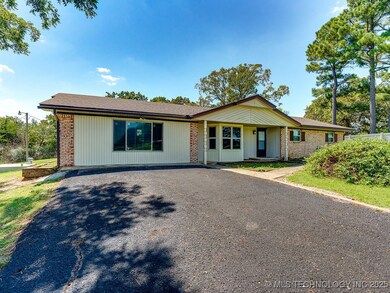 211 Byng Dr, Ada, OK 74820 - photo 2