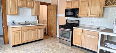 103-105 Pine St, Waltham, MA 02453 - photo 2