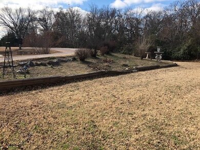 10 Austin Dr, Tecumseh, OK 74873 - photo 4