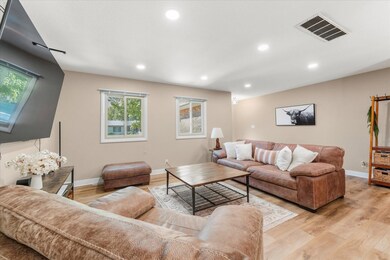 408 Weathering Dr, Mahomet, IL 61853 - photo 6