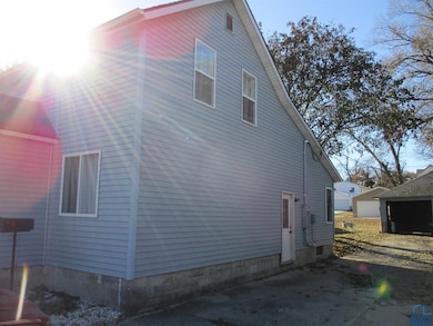 125 S 7th St, Cherokee, IA 51012 - photo 2