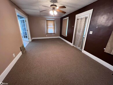 418 S Fillmore St, Osceola, IA 50213 - photo 4