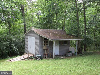 153 Freshwater Dr, Bunker Hill, WV 25413 - photo 5