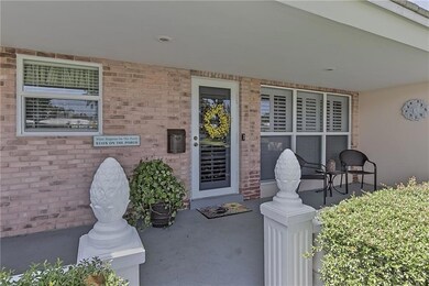Beautiful 3BR / 3BA home in Lighthouse Point. This