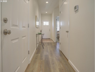 14404 SE Oregon Trail Dr, Clackamas, OR 97015 - photo 4