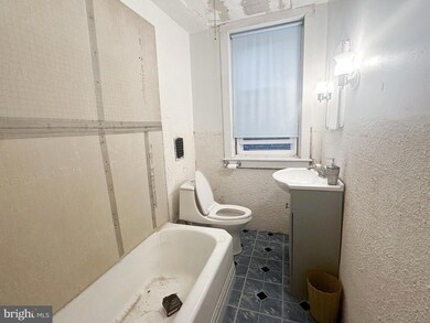 25 N Front St, Darby, PA 19023 - photo 6