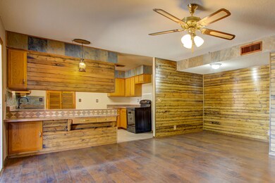 005_Dining Room