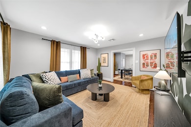 725 Peddie St, Houston, TX 77008 - photo 4