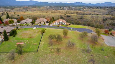 820 Santa Cruz Dr, Redding, CA 96003 - photo 2