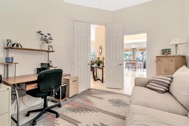 Living area (4)