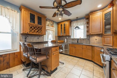 419 Derstine Ave, Lansdale, PA 19446 - photo 3