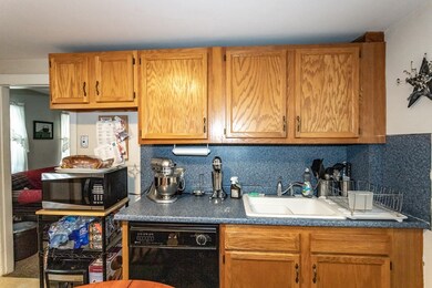 11 Kellogg St, Westfield, MA 01085 - photo 6