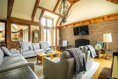 8321 W 102nd St, Overland Park, KS 66212 - photo 7