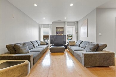 65 Beacon St unit 404, Somerville, MA 02143 - photo 4