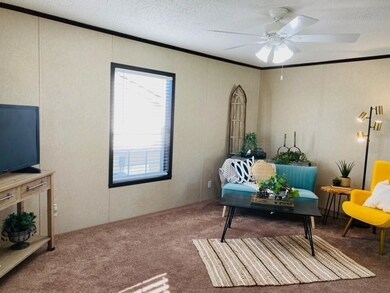 282 N Hughes St, Columbus, IN 47201 - photo 6